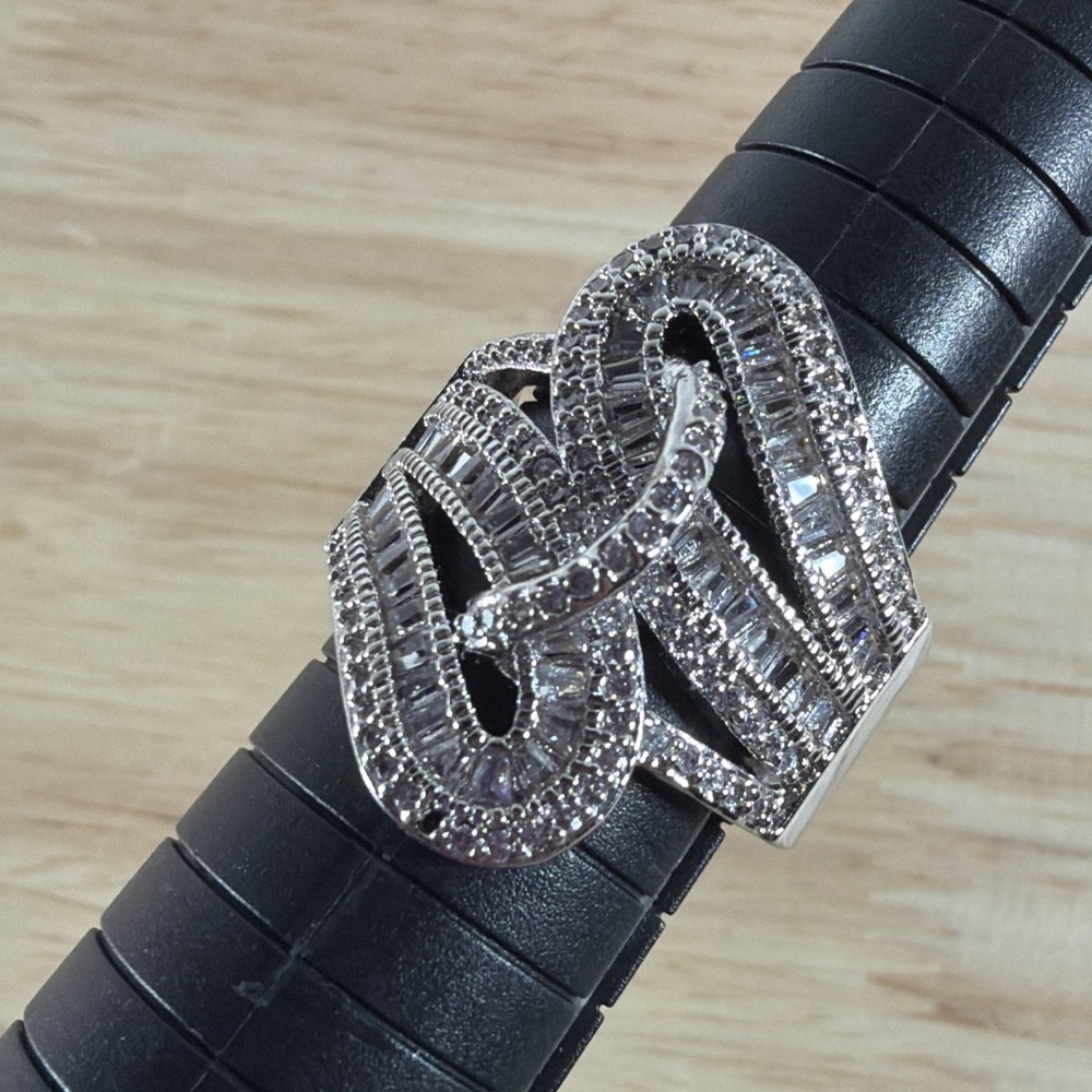 Baguette Round Cut Cubic Zirconia 925 Sterling Silver Gorgeous Knot Ring Size 8